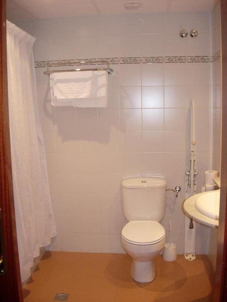 Pensio La Creu Otel Esterri d'Àneu Dış mekan fotoğraf